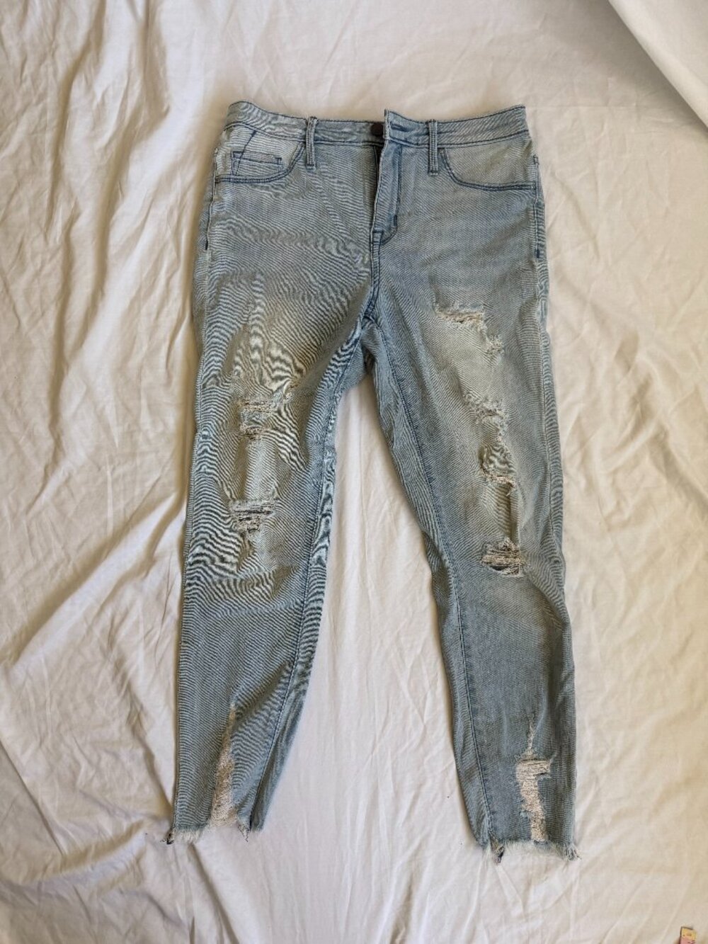 Light Wash Distressed Ripped Skinny Jeans Women's Raw Hem Denim